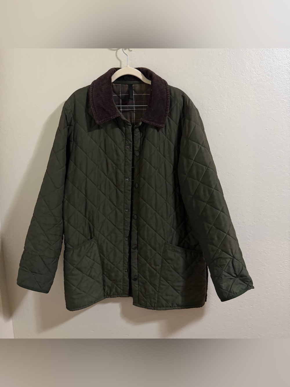 Barbour Eskdale Quilted Jacket - Size Small olive army green corduroy collar